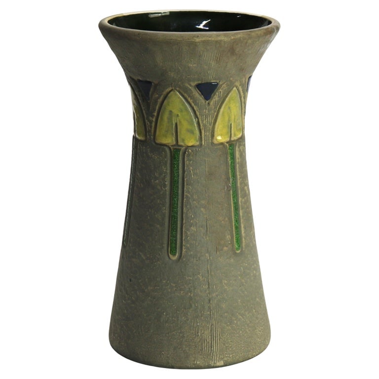 Antique Roseville Art Pottery Vase with Mostique Pattern C1930 (1 of 6)