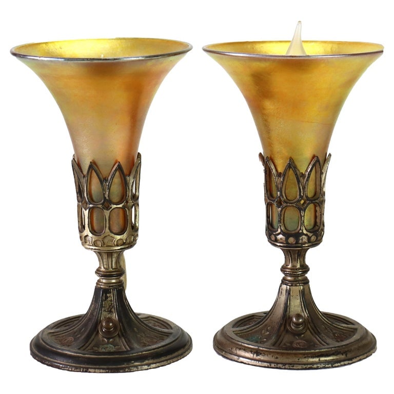 Pair Pairpoint School Bronzed Metal & Steuben Gold Aurene Trumpet Shade Boudoir Lamps: Pair Pairpoint School Bronzed Metal & Steuben Gold Aurene Trumpet Shade Boudoir Lamps Unsigned C1920. This exquisite pair of boudoir lamps feature bronzed metal bases with elegant detailing. The lamps
