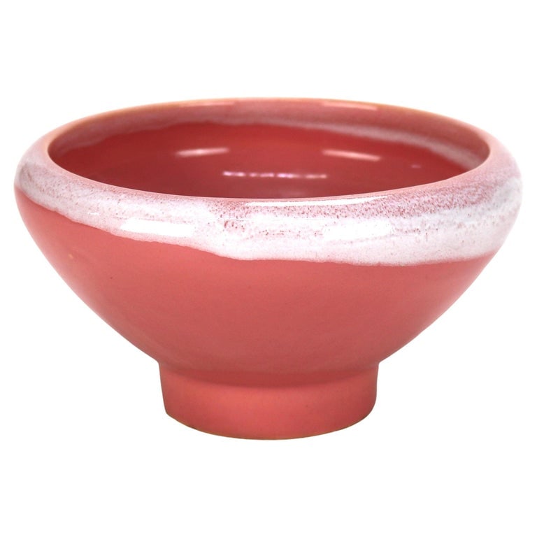 Roseville Art Pottery Pink Glazed Pasadena Planter Mid 20thC: Roseville Art Pottery Pink Glazed Pasadena Planter Mid 20thC. 3 1/8" x 6" x 6". A charming mid-20th century Roseville Art Pottery planter, featuring a distinctive pink glaze with a subtle white rim ac
