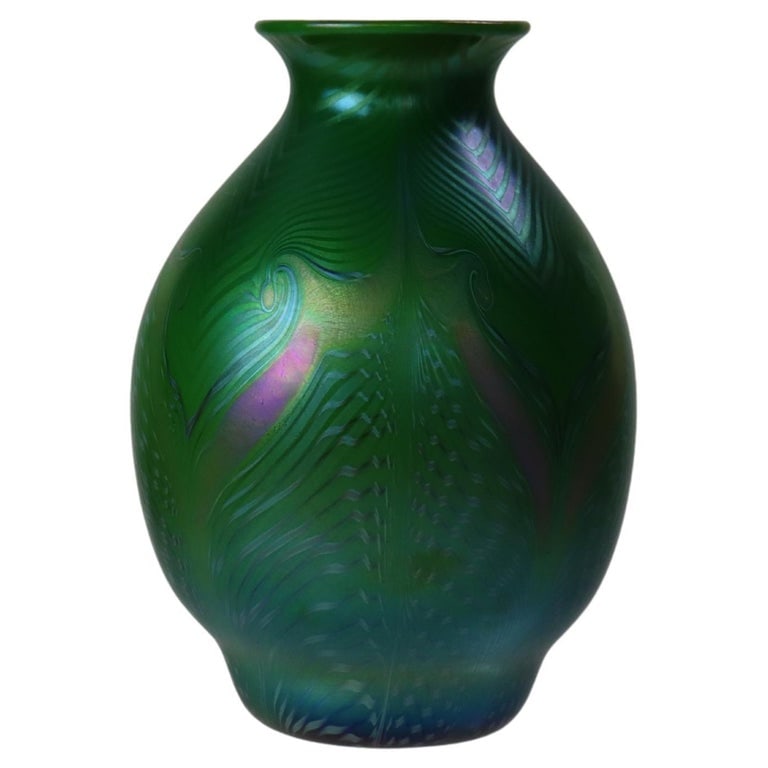 Orient & Flume Pulled Feather Green Iridescent Art Glass Vase Signed (1 of 6)