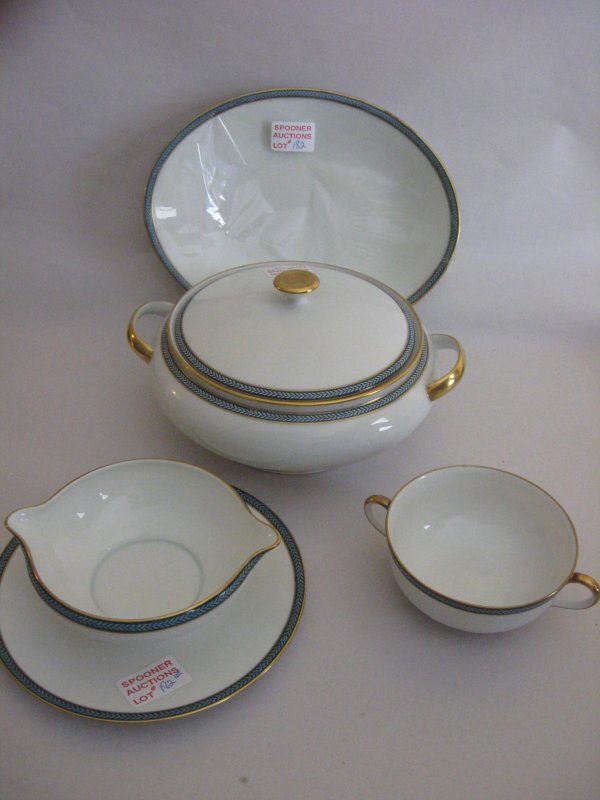 LIMOGES DINNER SERVICE: LIMOGES DINNER SERVICE, WITH 11 LUNCHEONS, 8 DESSERT PLATES, 11 BOUILLONS, SMALL PLATTER, COVERED VEGETABLE AND FUSED GRAVY BOAT