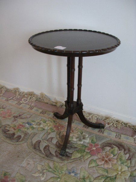 CYLINDRICAL WINE TABLE: MAHOGANY SAW TOOTH EDGE CYLINDRICAL WINE TABLE IN THE DUNCAN PHYFE STYLE