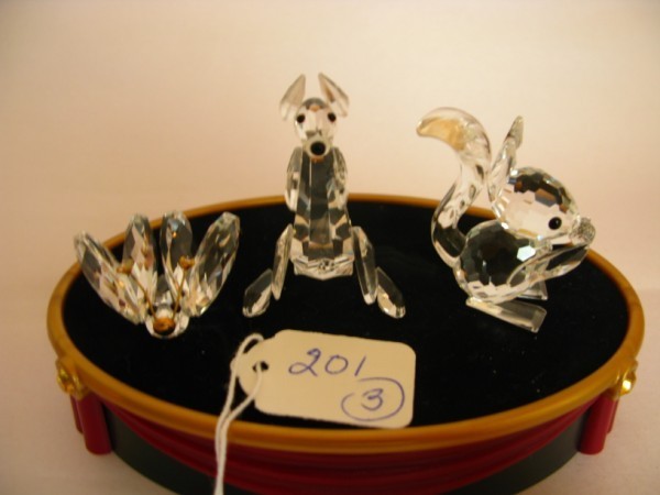 SWAROVSKI FIGURES KANGAROO, SQUIRREL AND BUTTERFL: SWAROVSKI FIGURES KANGAROO, SQUIRREL AND BUTTERFLY. GOOD CONDITION