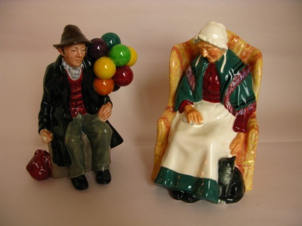 PAIR OF ROYAL DOULTON FIGURES: PAIR OF ROYAL DOULTON FIGURES, "THE BALLOON MAN" AND "FORTY WINKS". GOOD CONDITION