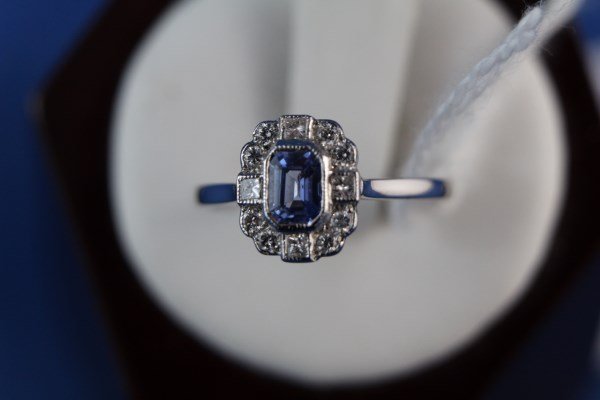 18K LIGHT BLUE SAPPHIRE AND DIAMOND RING: WHITE GOLD, SIZE 7.25 US