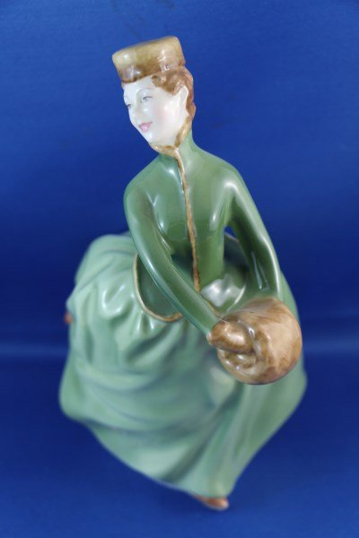 ROYAL DOULTON FIGURINE "GRACE" HN 2318: "GRACE" HN 2318