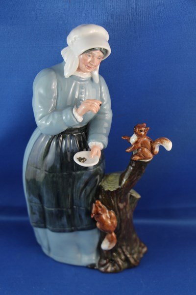 ROYAL DOULTON FIGURINE "GOOD FRIENDS" HN2783: "GOOD FRIENDS" HN2783