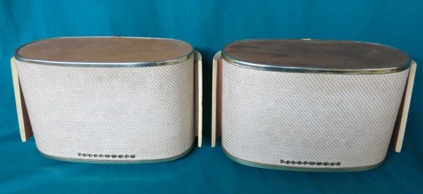 PAIR OF VINTAGE TELEFUNKEN SPEAKERS: SMALL