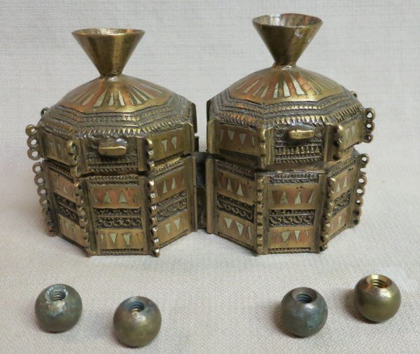 VINTAGE MOROCCAN MARBLE GAME: FOUR BALLS CONTAINED WITHIN TWO METAL BOXES