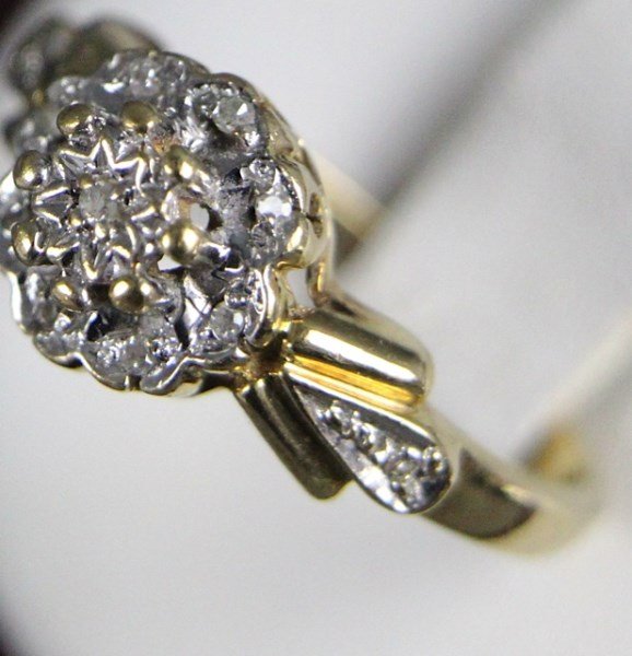 ANTIQUE ENGLISH 9K DIAMOND CLUSTER RING: YELLOW GOLD SIZE 6 US