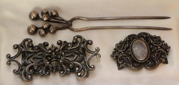 TWO EDWARDIAN SILVER BELT BUCKLES + HAIR COMB: EARLY 20TH CENTURY
