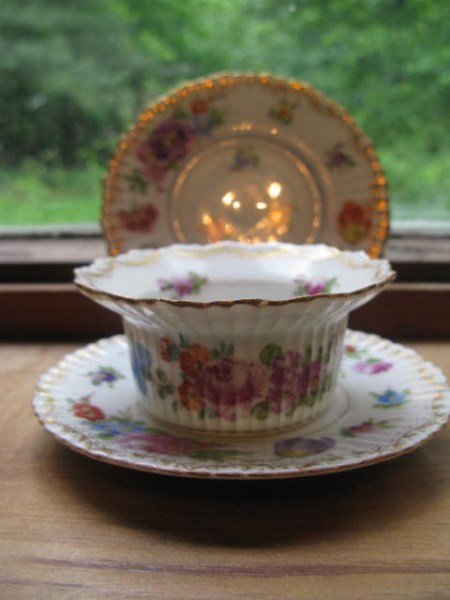 SET OF FIVE DRESDEN CHINA CREME BRULE/DESSERT (1 of 4)