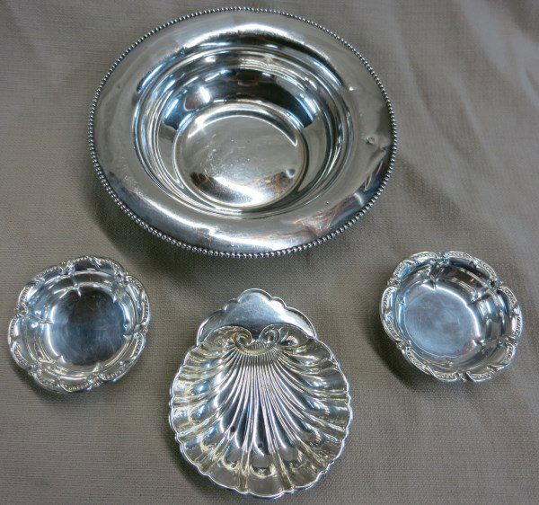 FOUR PIECES OF ASSORTED STERLING TRAYS (1 of 2)