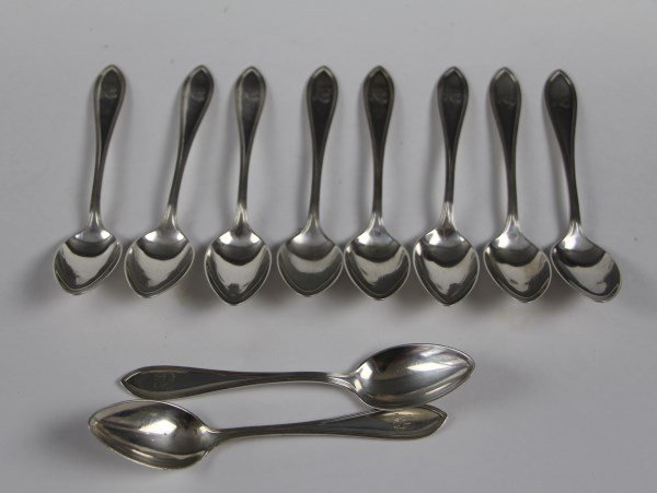 TEN STERLING MONOGRAMMED TEASPOONS (1 of 2)