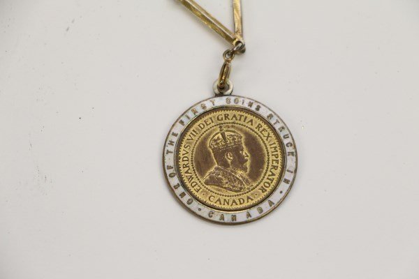 1908 CANADIAN ONE CENT PENDANT WITH CHAIN (1 of 3)