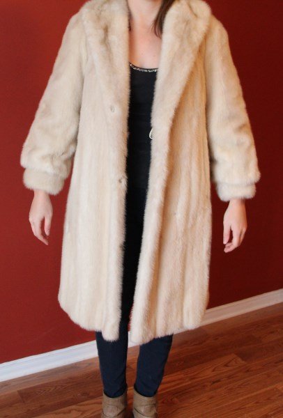 CHARLES OGILVIE BLONDE MINK COAT: SIZE MEDIUM