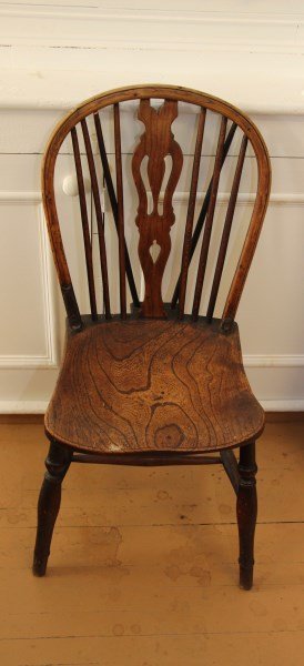 EARLY ENGLISH WINDSOR STYLE ELM SIDE CHAIR (1 of 2)