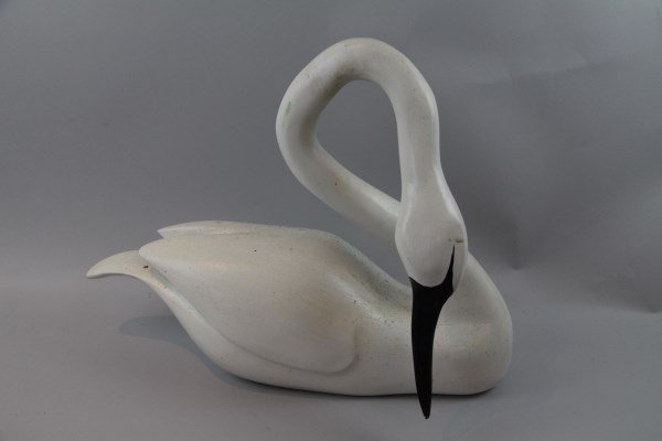 SWAN WOOD CARVING (1 of 1)