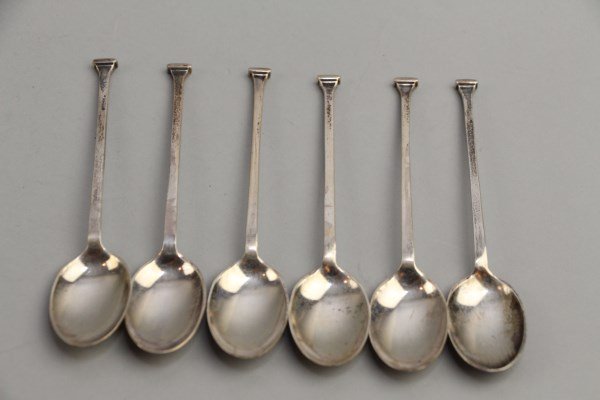 SET OF SIX STERLING SHEFFIELD COFFEE SPOONS (1 of 1)