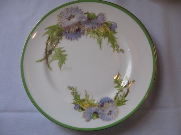 ROYAL DOULTON  DINNER SERVICE "GLAMYS THISTLE" (1 of 4)