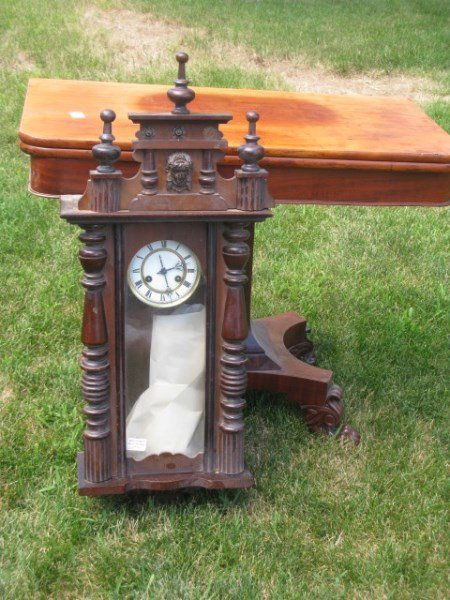 VIENNA REGULATOR WALL CLOCK: WALNUT CASE