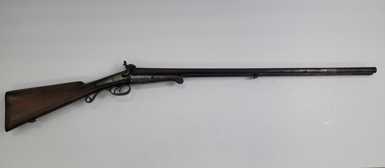 19TH CENTURY EUROPEAN PIN-FIRE DOUBLE BARREL SHOTGUN: 19TH CENTURY VINTAGE EUROPEAN 12 GAUGE PIN-FIRE DOUBLE BARREL BREECH LOADING SHOTGUN