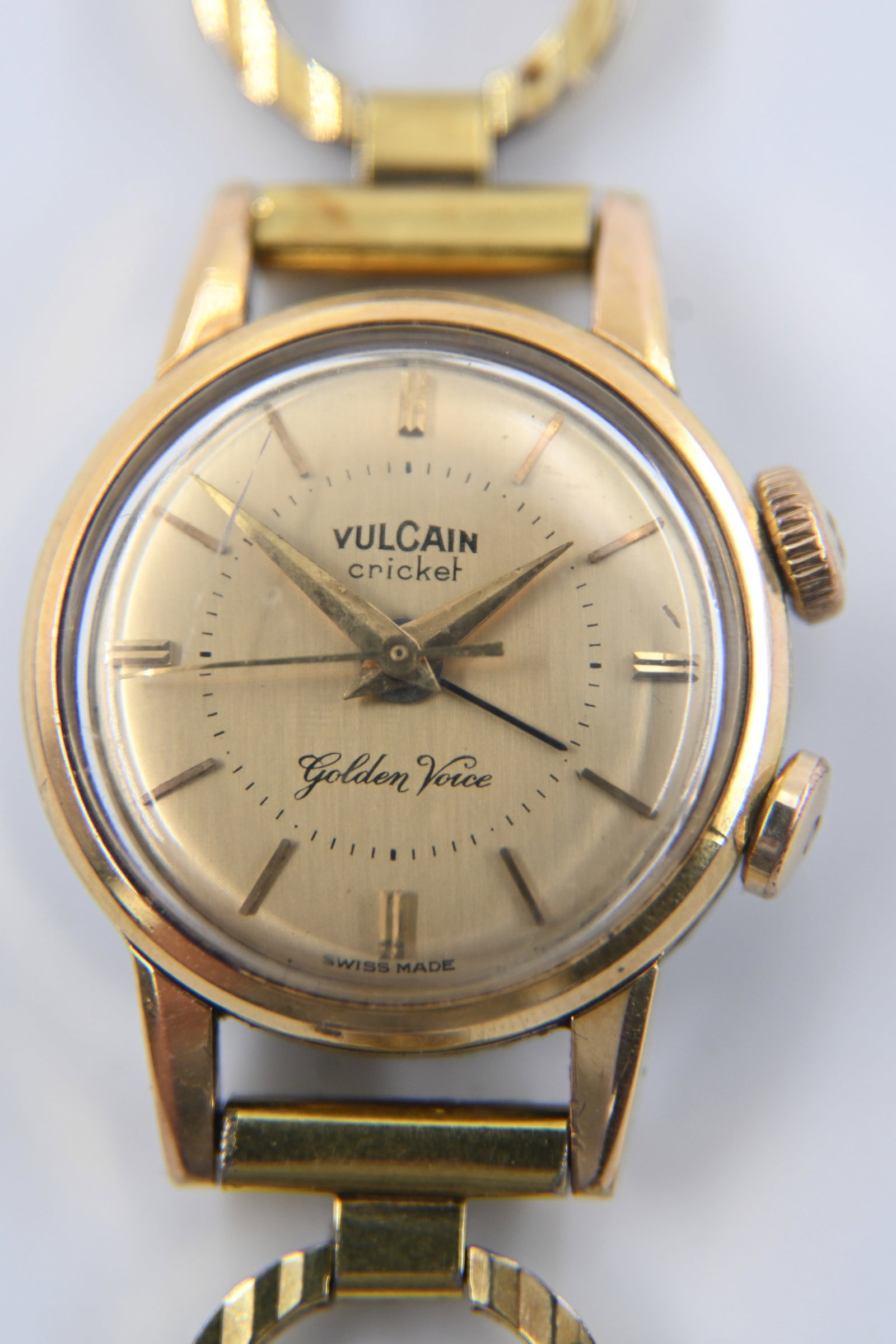 Vulcain Cricket Golden Voice Alarm Wristwatch with Gold-Tone Bracelet (1 of 6)