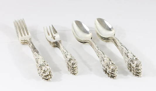 Reed & Barton 'Love Disarmed' Sterling Silver Set: (15) pc. Set. 32.46 oz t. H: 7.25". (7) spoons - H: 7.25", (3) forks - H: 7.75", (5) salad forks - H: 6.12".