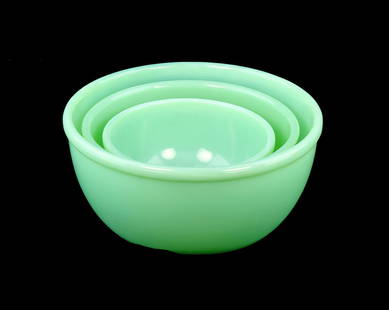 Vintage Depression Glass Fire-King Jadeite Bowl Set: 3 Pc. Vintage Fire-King Jadeite Bowl Set. Measures - 5"-7" diameter.&nbsp; Condition - excellent. We are not glass experts and have tried to identify the pieces to the best of our ability. Please revi