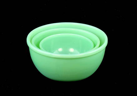 Vintage Depression Glass Fire-King Jadeite Bowl Set: 3 Pc. Vintage Fire-King Jadeite Bowl Set. Measures - 5"-7" diameter. Condition - excellent. We are not glass experts and have tried to identify the pieces to the best of our ability. Please