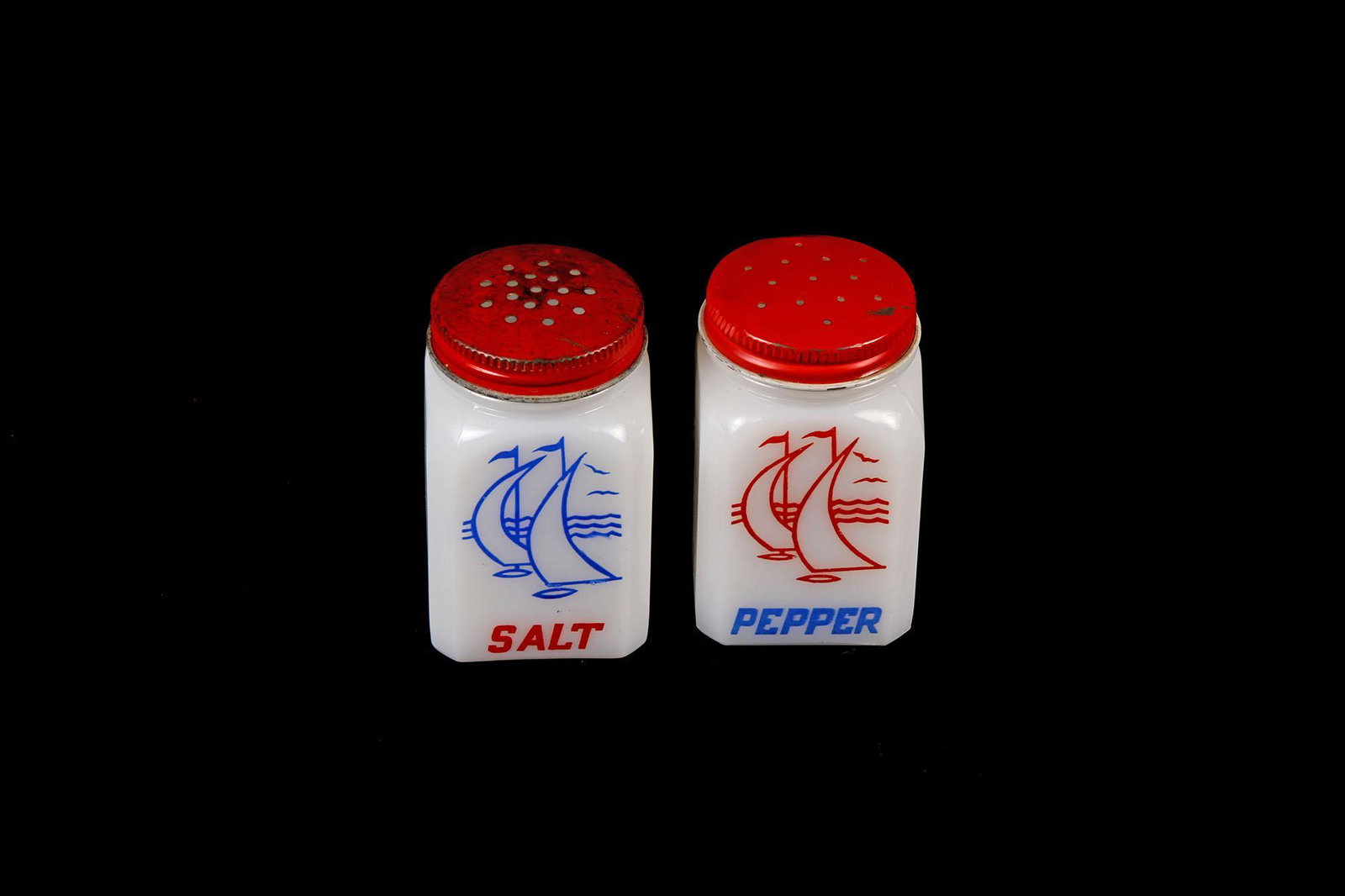 Vintage Depression Glass 2 Pc Shaker Set (1 of 1)