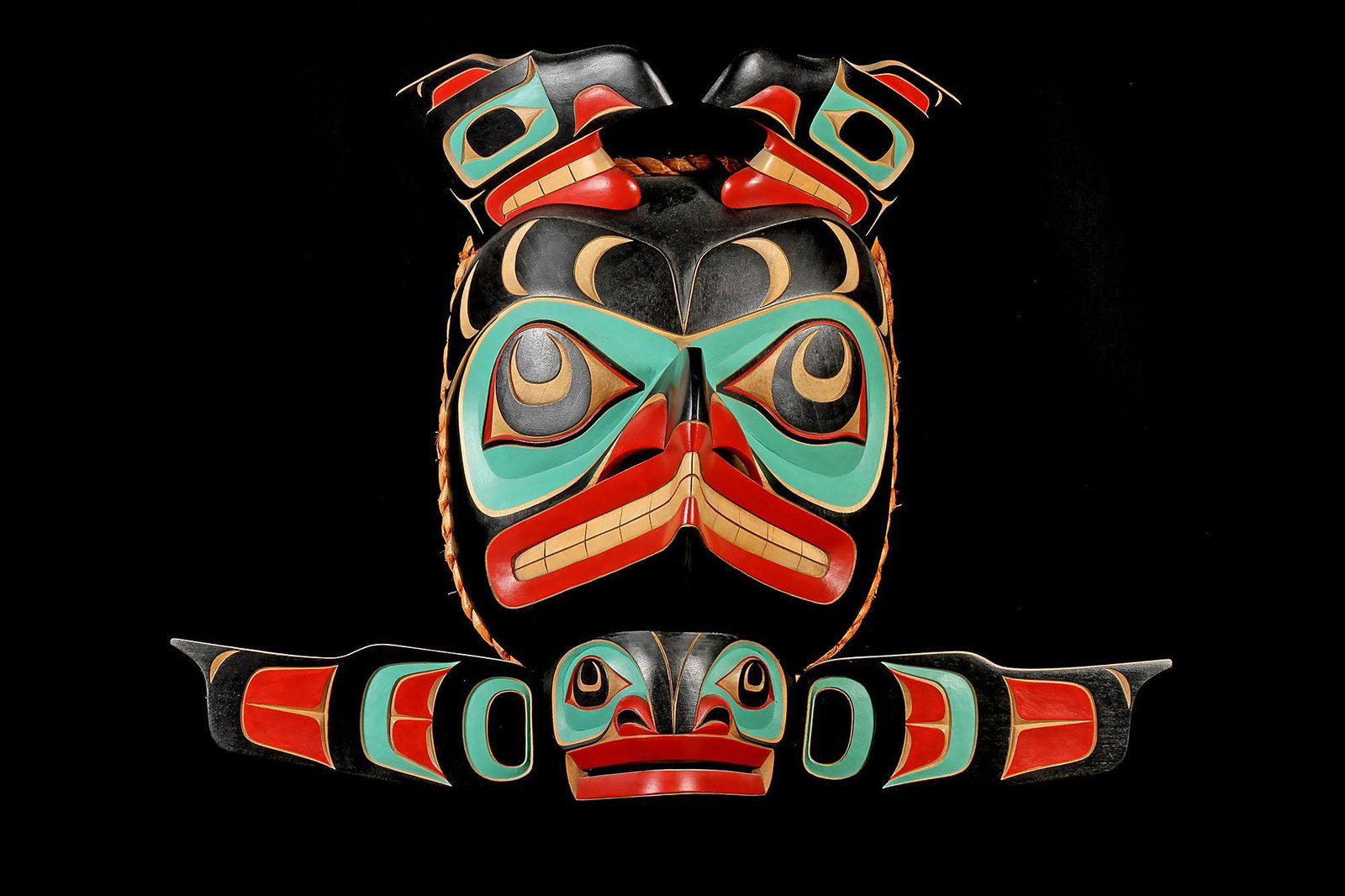 Tlinget Haida Cedar Carving- John Livingston (1 of 3)