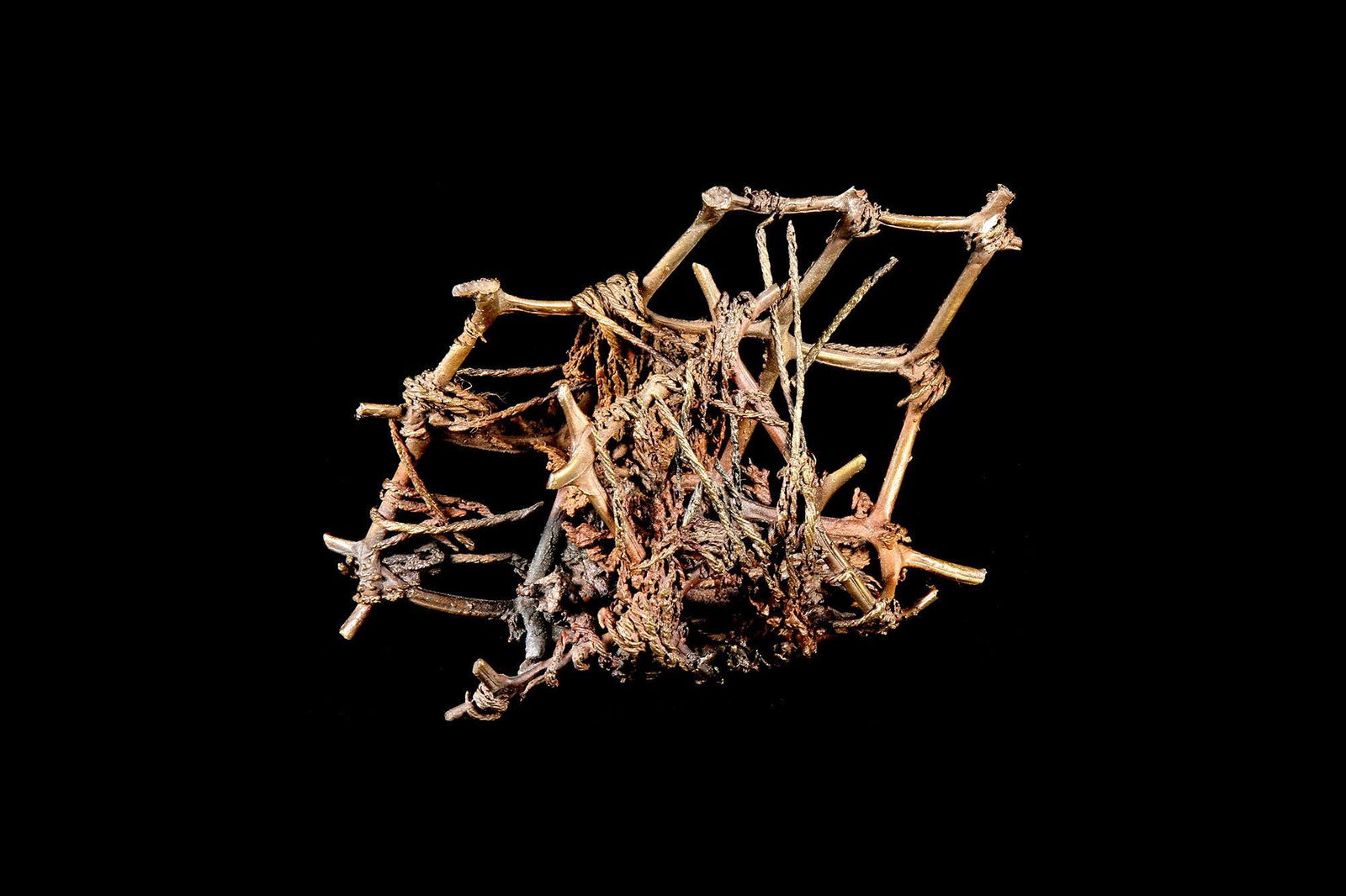 Steve Tobin Bronze: Steve Tobin Bronze 6" W x 4" H Please review all photos closely. The nonappearance of a condition report does not mean that the lot is in perfect condition, does not show wear due to age and use, or i