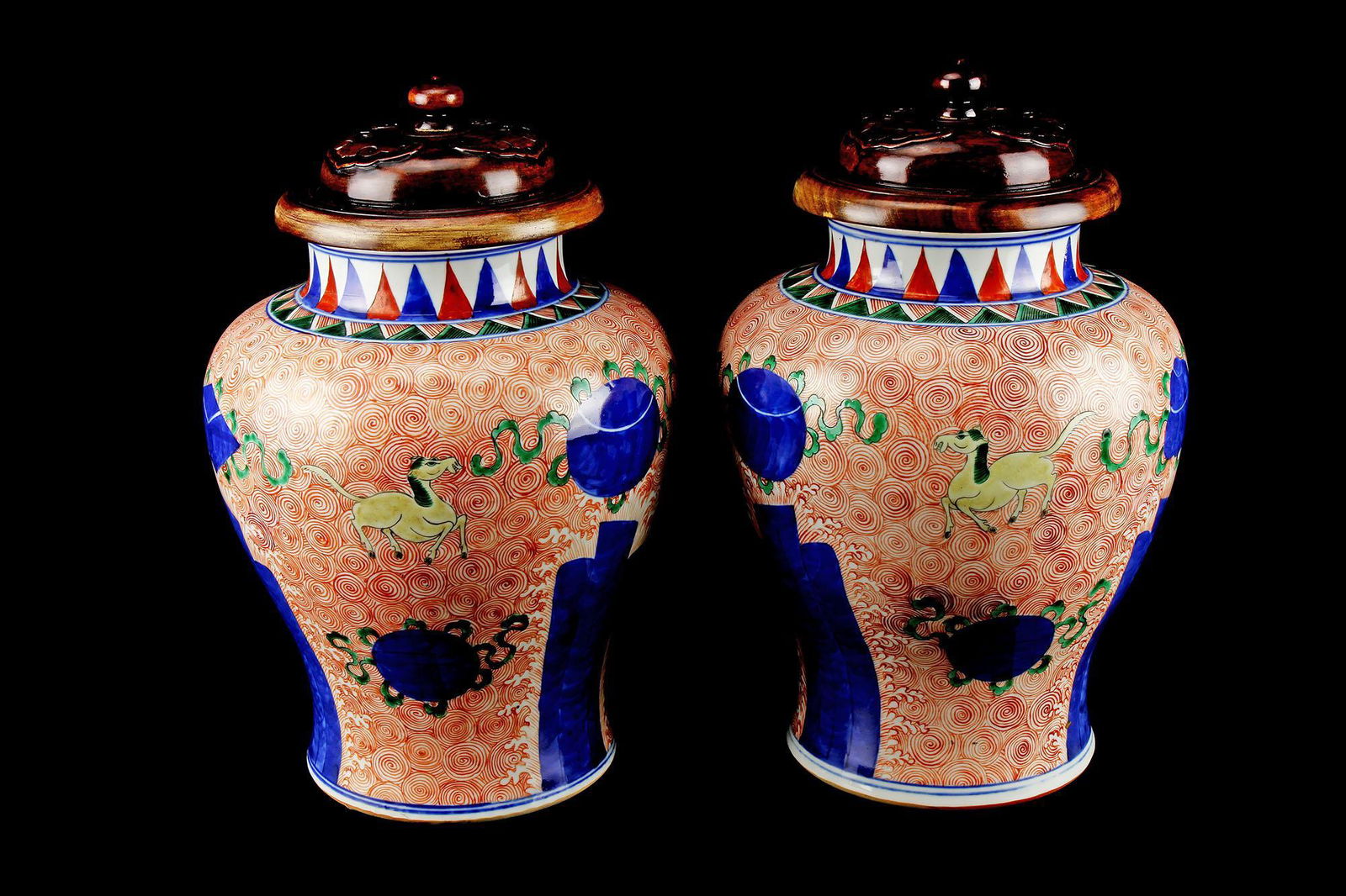 Vintage Pr of Late Chinese Covered Vases (1 of 3)