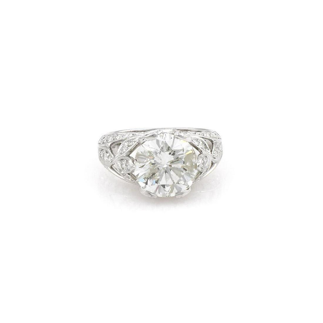 4.06ct Round Brilliant Diamond RIng in Platinum (1 of 6)