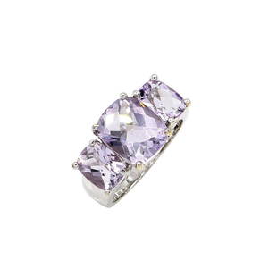 18K White Gold 15.25ct 3 Stone Kunzite Ring: 18k white gold ring featuring 3 kunzite gemstones weighing approx 15.25ctw. It is 11mm wide at the top, a size 7.75, and weighs 9.6 grams. Lightly worn. wsalr04601 ***FREE JEWELRY SHIPPING FOR