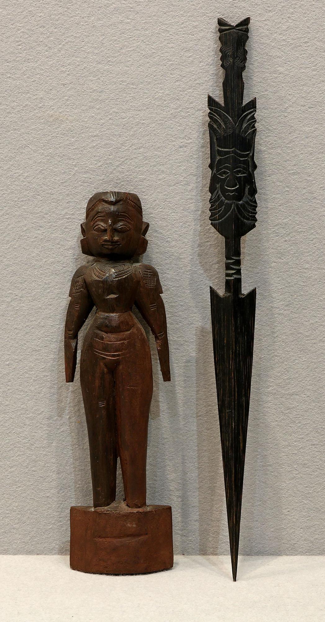 Pair of African Carvings (1 of 2)