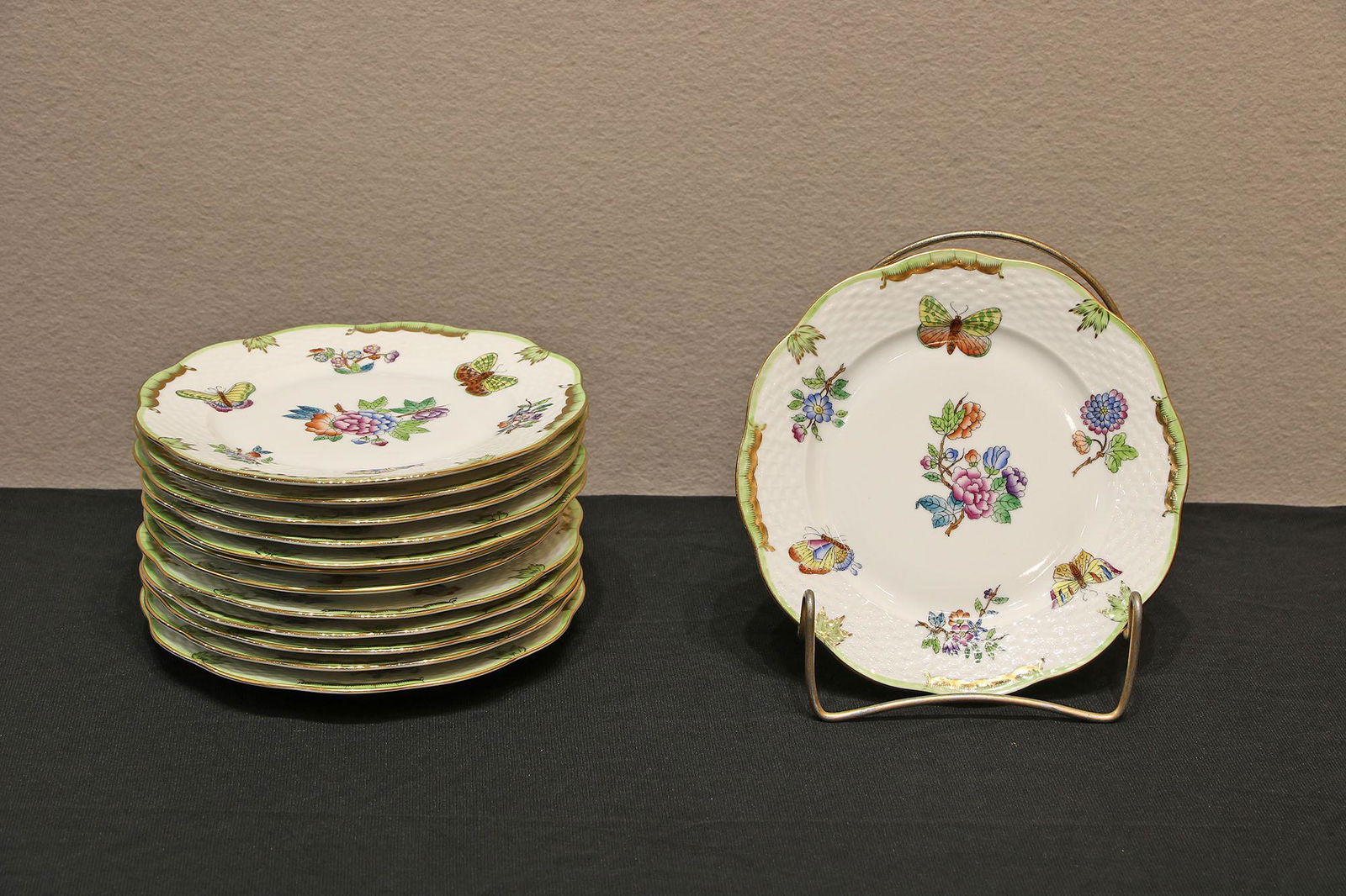 Set of 13 Herend Queen Victoria Salad Plates (1 of 2)