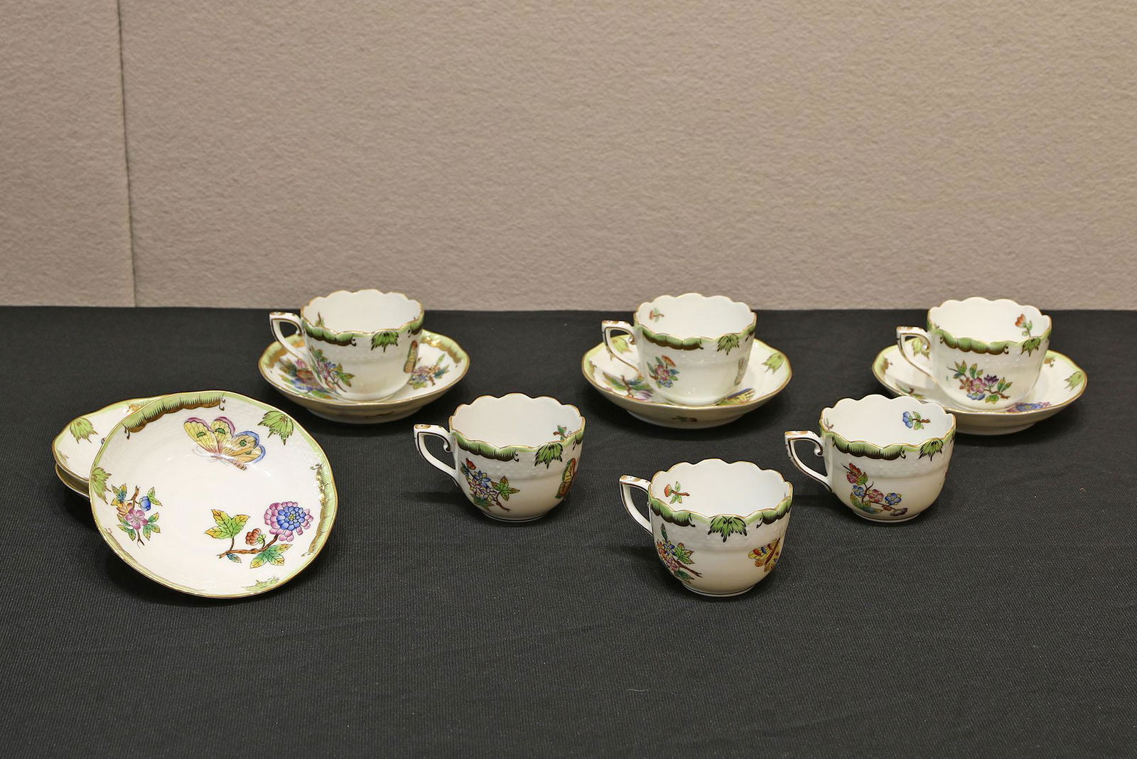 Set of 6 Herend Queen Victoria Coffee Mocha Cups w/ (1 of 2)