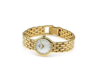 14K YG Lds Concord Classic w/ Mother of Pearl 28-62-264: Ladies Concord Classic in 14k yellow gold featuring a quartz movement and a white mother of pearl dial. Shows light wear consistent with daily use. It has a 21mm case with an approx 6&#34; bracelet si