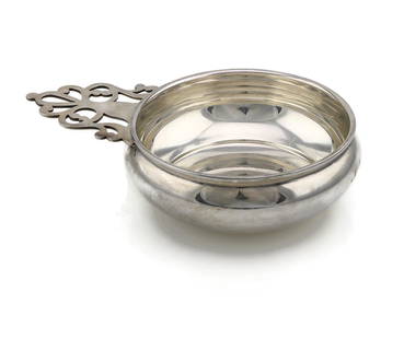 Lunt Sterling Silver Porringer: Lunt sterling silver porringer measuring approx 1.75" H x 7" W and weighs 5.7 ozt. Stamped Lunt sterling and Paul Revere Reproduction, circa 1768. Monogrammed "JIR" on the front.