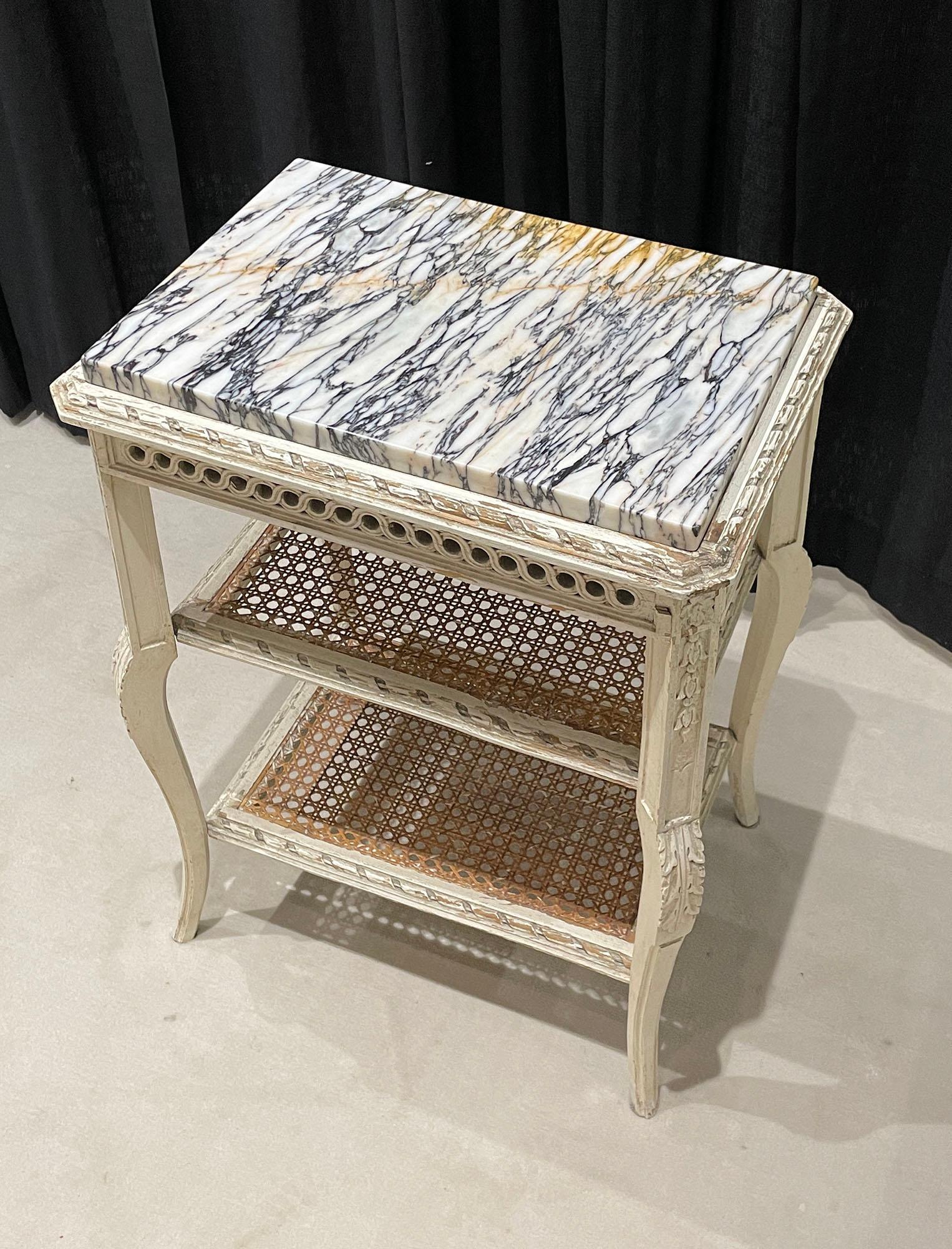 3 Tier Marble Top End Table (1 of 5)