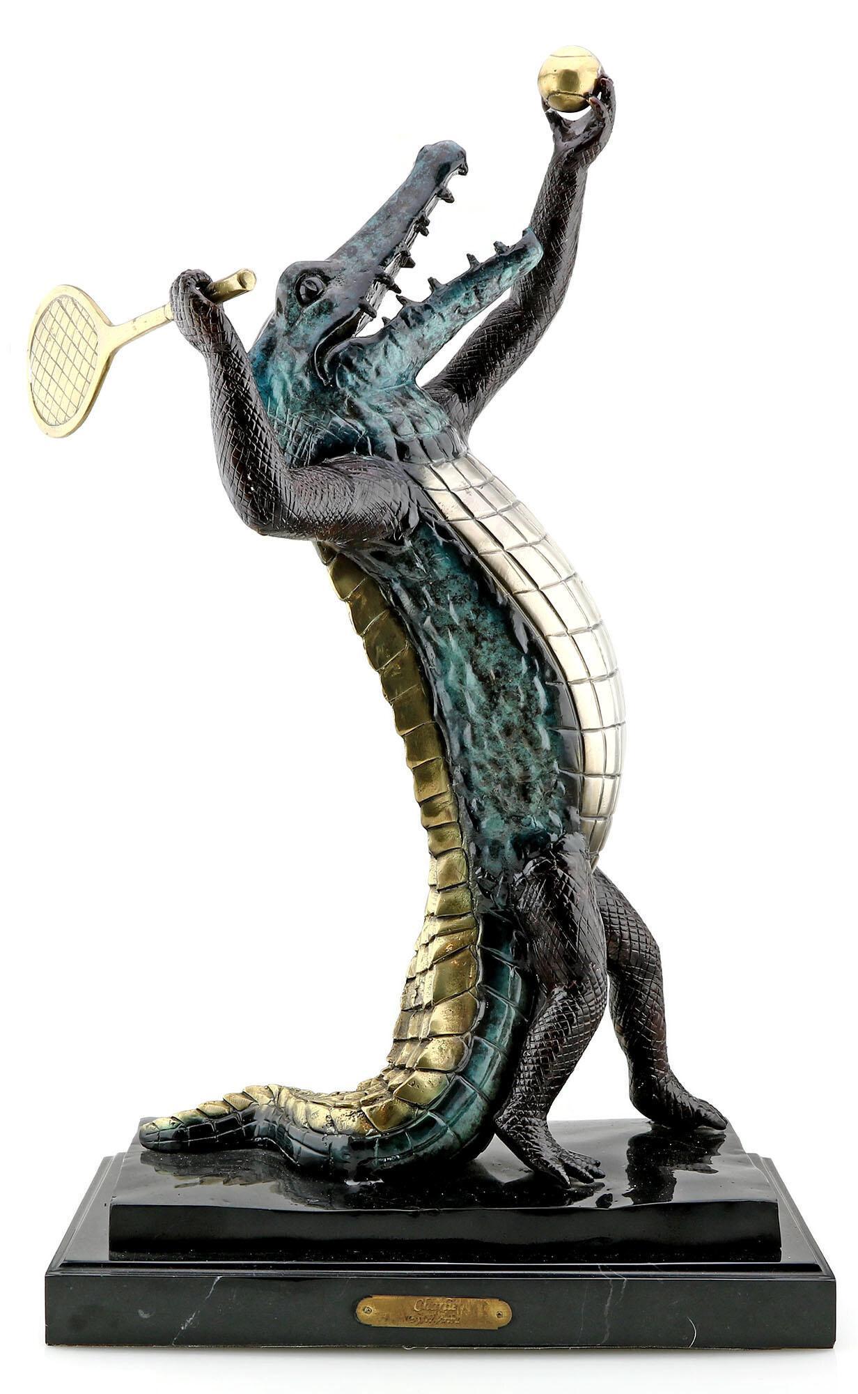 W. Aribu Charlie Alligator Bronze (1 of 3)