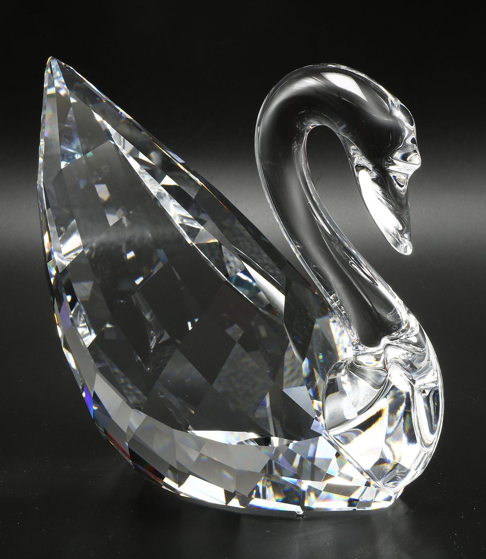 Swarovski Swan 1075309 (1 of 2)