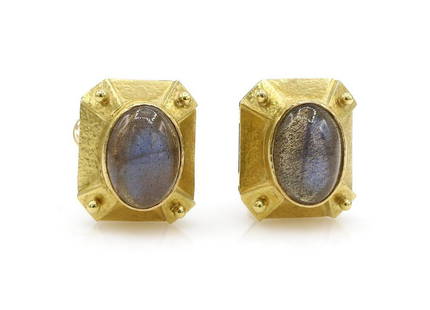 18K Yellow Gold Elizabeth Locke Labradorite Cabochon Earrings: Beautiful Elizabeth Locke earrings in 18k yellow gold featuring a lovely hammered finish along with 2 vibrant labradorite cabochon gemstones. They can be worn as clip on or pierced with the