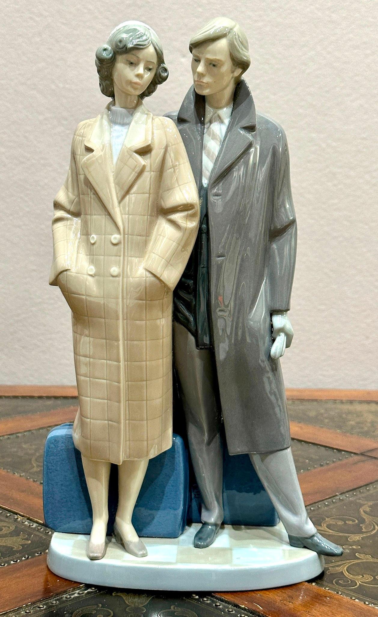 Lladro Sad Parting Figurine 5583 (1 of 7)