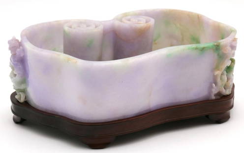 Chinese Qing Dynasty Lavender Jade Basin: Important Antique, 19th Century Chinese Qing Dynasty Chia Ching Hand Carved Lavender Jade Basin. Fei-Tsui Jade Basin, Chia Ching Qing Dynasty period. Beautiful lavender shade, with apple green. Depict