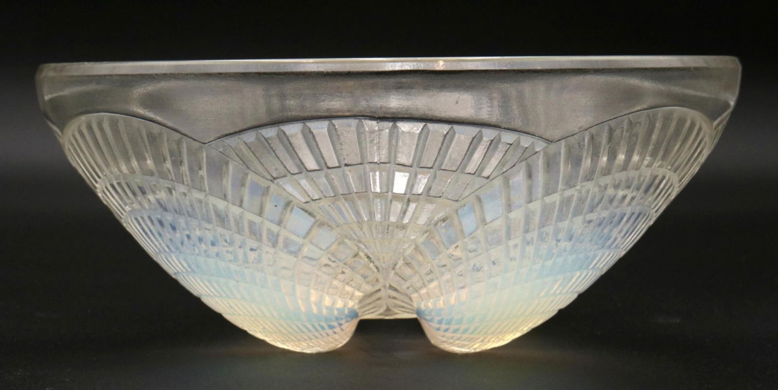 Rene Lalique "Coquilles" Opalescent Glass Bowl (1 of 4)