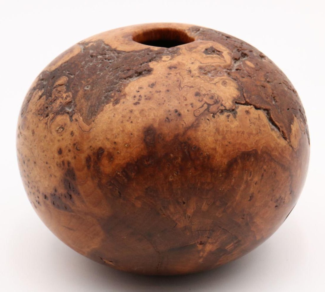 Melvin Lindquist Cherry Burlwood Vase (1 of 3)