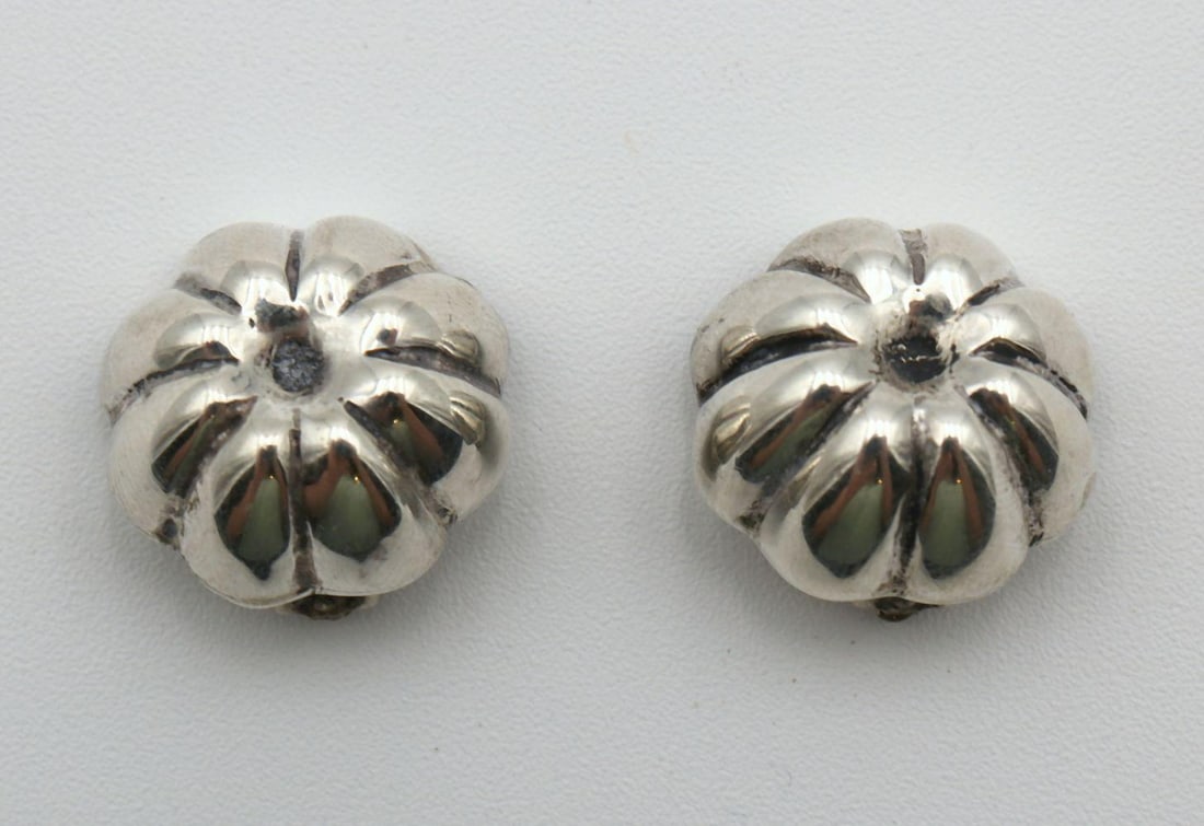 Signed Hees Mexican Sterling Silver Earrings (1 of 2)